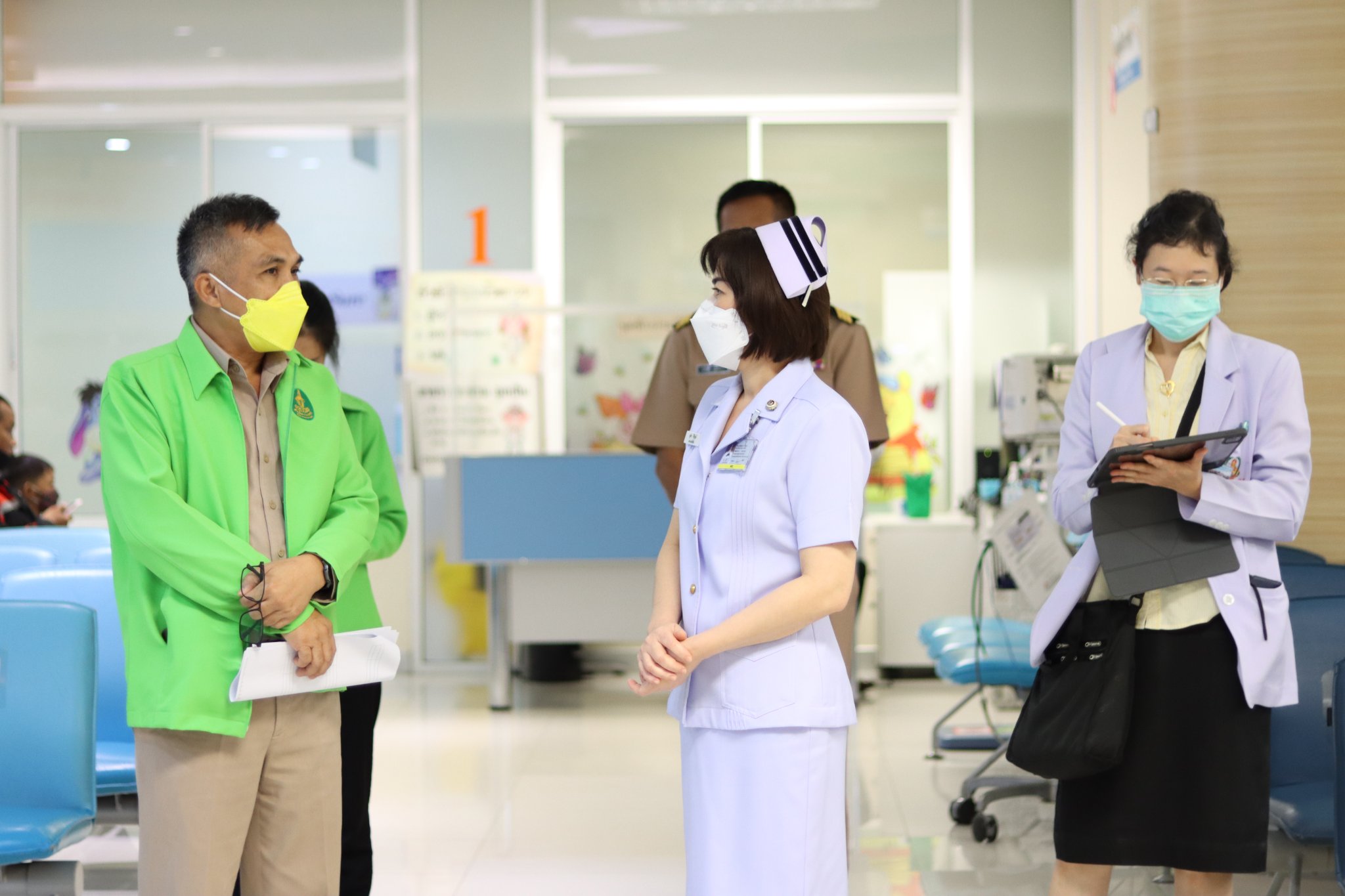 โรงพยาบาลสมเด็จพระปิ่นเกล้า ให้การต้อนรับคณะผู้ตรวจประเมินการรับรองมาตรฐาน Bangkok GREEN & CLEAN Hospital Plus ( BKKGC+ ) ประจำปี 2565 